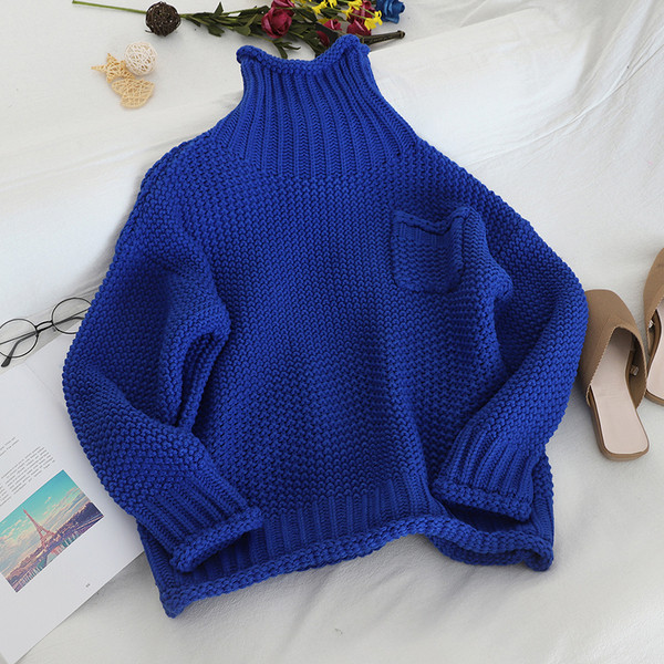 Aktuális női pulóver magas gallérral és zsebbel, különböző színekben