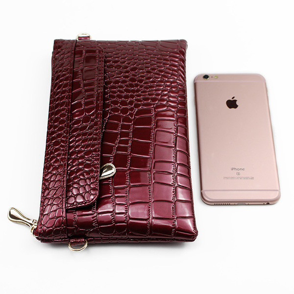 Eko bőrből készült női táska hosszú füllel