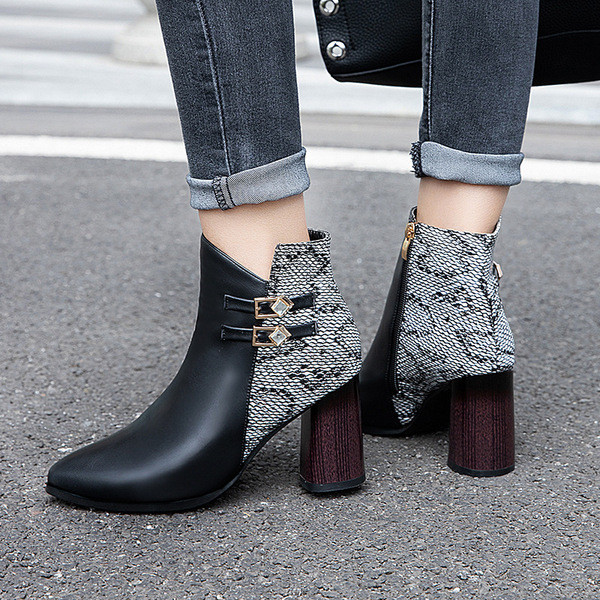 Cizme de dama elegante cu toc gros si model animal este alb si rosu