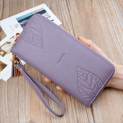 Casual γυναικείο πορτοφόλι  με φούντα και λαβή