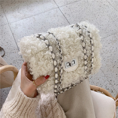 Γυναικεία τσάντα μεμεταλλικό κουμπιά σε διάφορα χρώματα