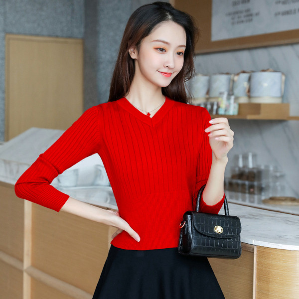 Hétköznapi női pulóver új modellje, hosszú ujjal és spitz nyakkivágással több színben