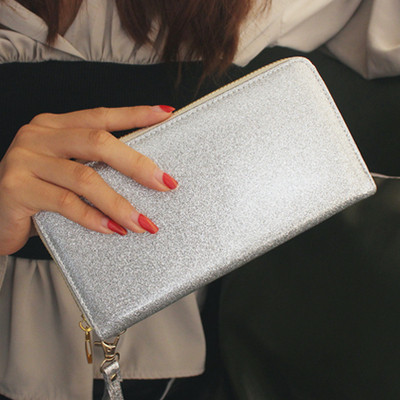 Γυναικείο πορτοφόλι  με λαμπερά  στοιχεία σε γκρι, μοβ και ροζ χρώμα