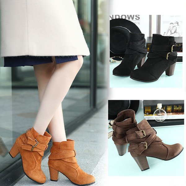 Modern női csizma vastag sarokkal és csattal fekete, barna és narancs színben