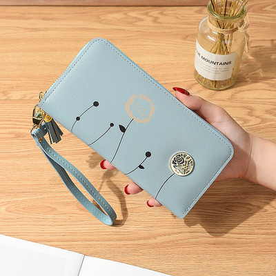 Geanta de dama cu aplicatii si elemente metalice