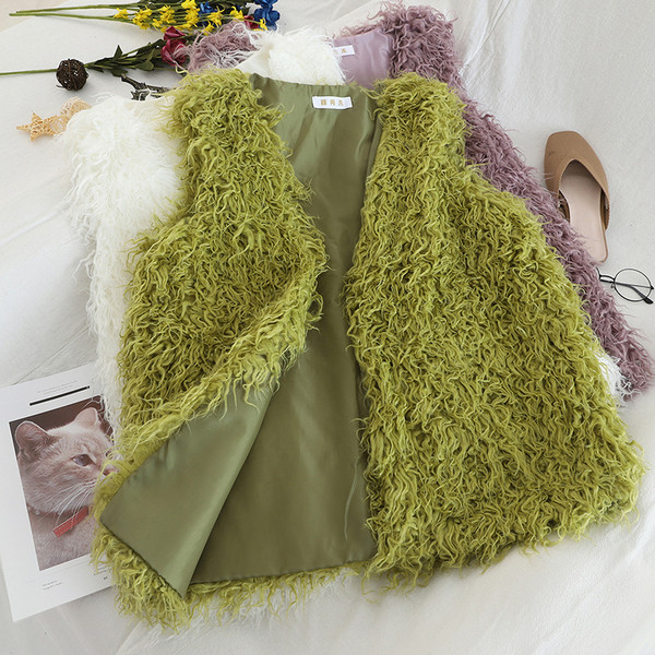 Női pehelymellény fehér, zöld és lila színekben