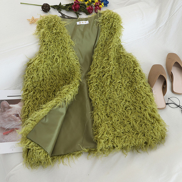 Női pehelymellény fehér, zöld és lila színekben