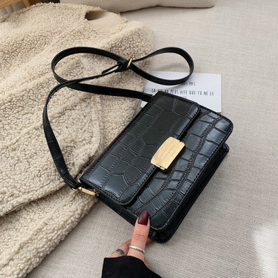 Κομψή, οικολογική δερμάτινη γυναικεία τσάντα σε διάφορα χρώματα