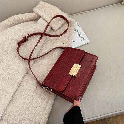 Κομψή, οικολογική δερμάτινη γυναικεία τσάντα σε διάφορα χρώματα