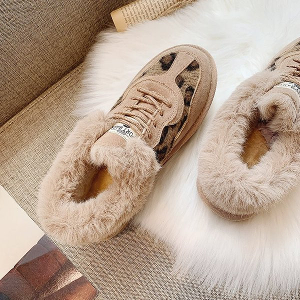 Καθημερινά γυναικεία παπούτσια casual  με ίσια σόλα  σε μπεζ και μαύρο χρώμα