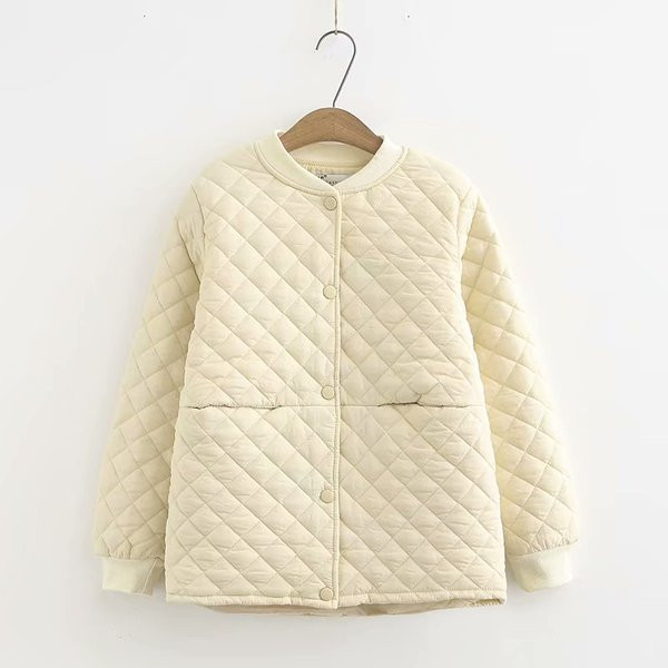 Nagy méretű női hosszú kabát zsebbel és gombokkal, négy színben