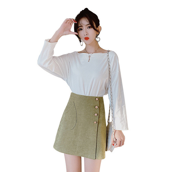 Fusta scurta de dama moderna cu nasturi in verde si negru