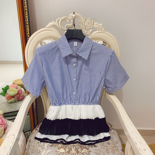 Cămașă de damă cu guler clasic în alb, negru și violet