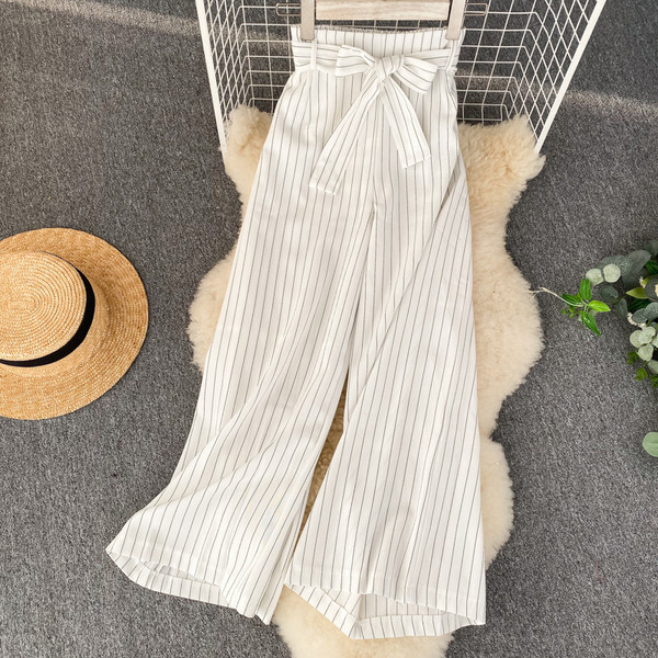 Pantaloni moderni de dama in dungi cu talie inalta si curea