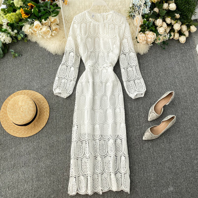 Γυναικείο φόρεμα με  δαντέλα σε μπορντό, ροζ και λευκό χρώμα