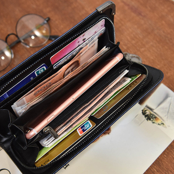 Дамско портмоне с метални елементи и верижка в сив и черен цвят 