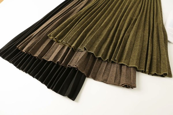 Fusta de dama moderna plisata cu curea in trei culori