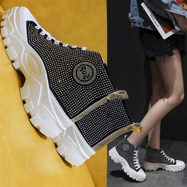 Γυναικεία αθλητικά πάνινα παπούτσια με κορδόνια και πέτρες σε δύο χρώματα