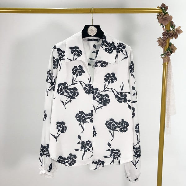 Női ing klasszikus modell fehér színben, virágmintával