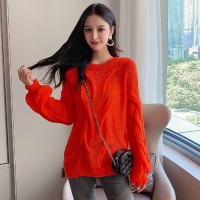 Μοντέρνο γυναικείο πουλόβερ με λαιμόκοψη O σε κόκκινο, λευκό και μπλε χρώμα