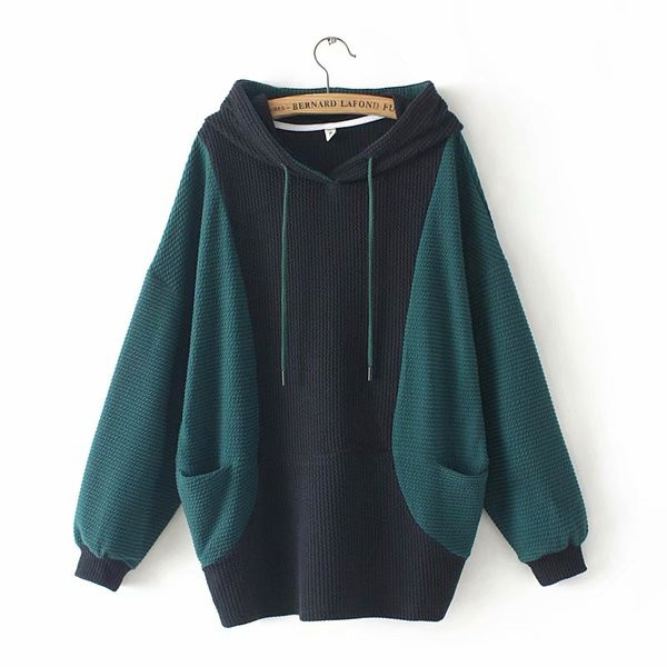 Μοντέρνο  γυναικείο φούτερ  φαρδύ μοντέλο με τσέπη και κορδόνιασε μαύρο χρώμα