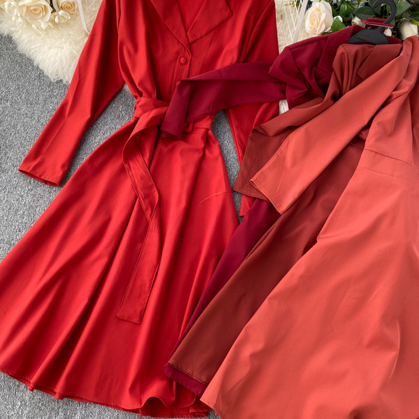 Μοντέρνο γυναικείο φόρεμα με ζώνη σε διάφορα χρώματα