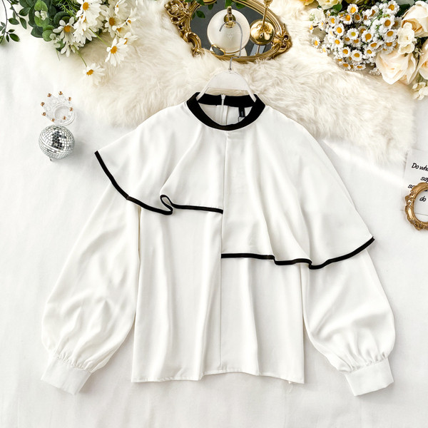 Μοντέρνα γυναικεία μπλούζα με ωοειδές ντεκολτέ και φερμουάρ σε τρία χρώματα