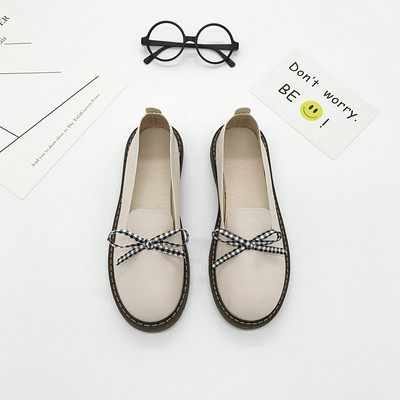 Καθημερινά  γυναικεία παπούτσια με κορδέλα σε μπεζ και μαύρο χρώμα