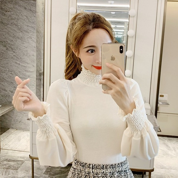 Μοντέρνα γυναικεία μπλούζα με ψηλό κολάρο  σε καφέ, μαύρο και άσπρο χρώμα