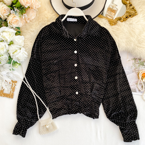 Cămașă de damă elegantă din catifea cu nasturi în maro și negru