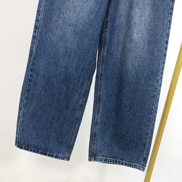 Kék színű gombos női farmer - széles modell