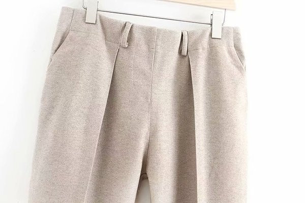 Pantaloni moderni de dama cu talie inalta in bej si negru