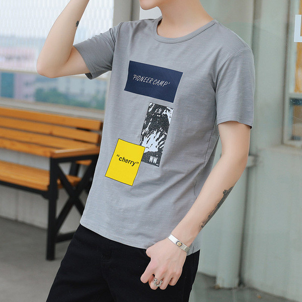 Модерна мъжка тениска с къс ръкав и апликация 