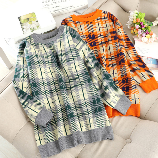 Pulover dama in carouri model larg in gri si portocaliu