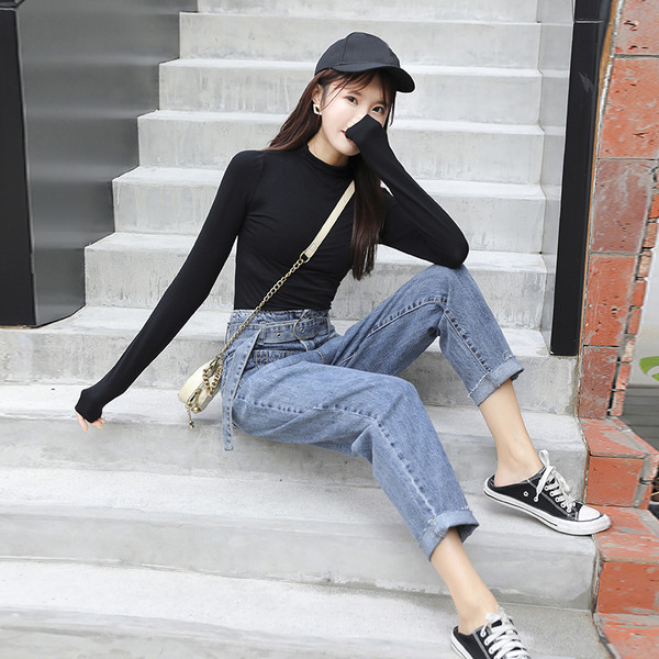 Modern női farmer magas derékkal, kék színben - egyenes modell