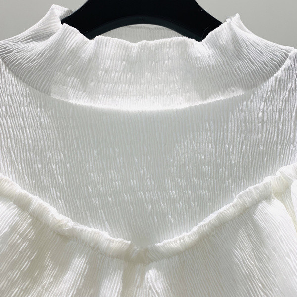 Női alkalmi blúz kerek nyakkivágással, fehér és fekete színben