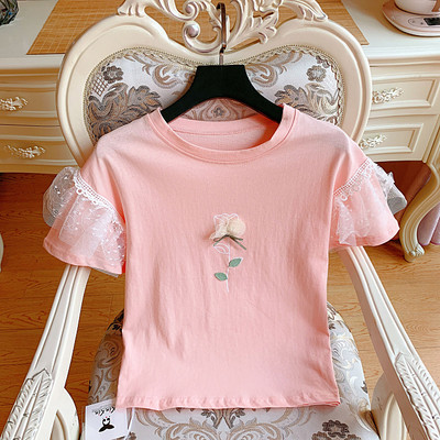 Γυναικεία μπλούζα με δαντέλα και στρόγγυλη λαιμόκοψη σε μπλε, ροζ και άσπρο χρώμα