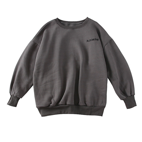 Hanorac de dama modern cu decolteu in O si broderie - model larg