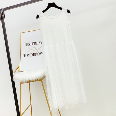 Μοντέρνο γυναικείο φόρεμα τούλι σε λευκό και μαύρο χρώμα