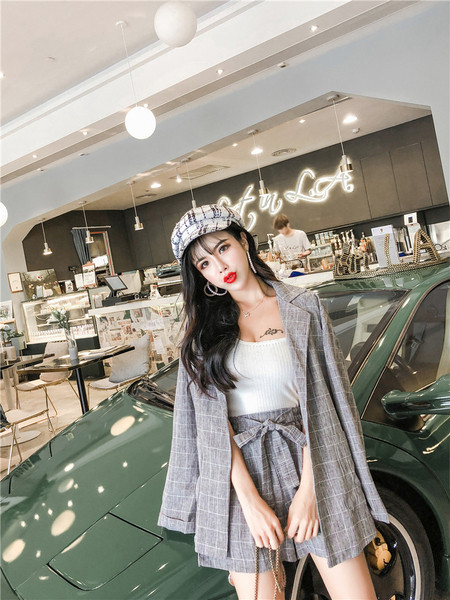 Női kockás kabát és rövidnadrág szett