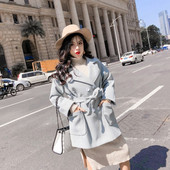 Γυναικείο κοντό παλτό με κουμπιά και κορδόνια με μπλε και ροζ χρώμα