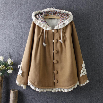 Μοντέρνο γυναικείο παλτό με μαλακή επένδυση και κουκούλα σε κόκκινο, μπλε και καφέ χρώμα