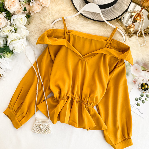 Γυναικεία πουκάμισα με ιμάντες ώμου και λαιμόκοψη σε διάφορα χρώματα