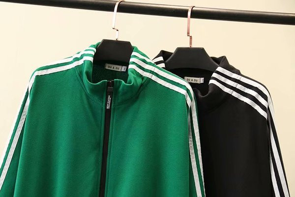 Casual γυναικεία φούτερ με τσέπη σε πράσινο και μαύρο χρώμα