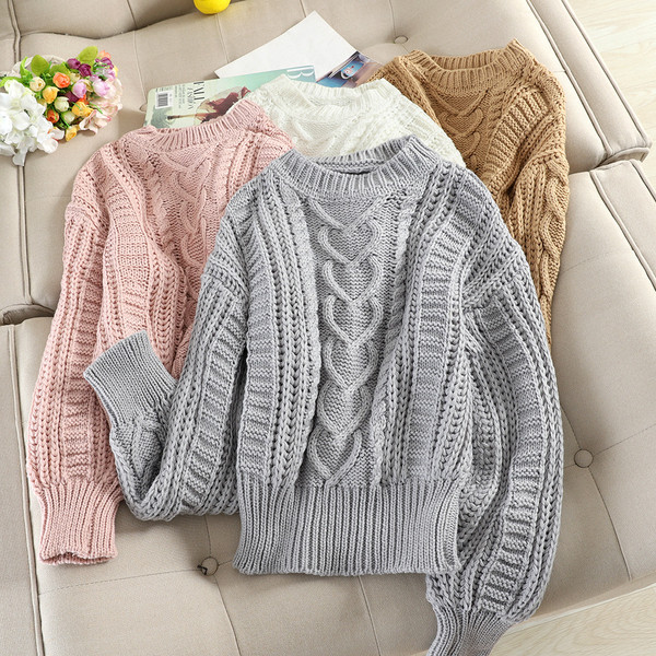 Női alkalmi pulóver négy színben, ovális nyakkivágással