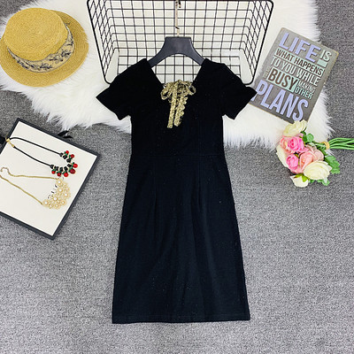 Rochie modernă de damă cu decolteu spitz în negru și gri