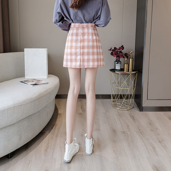 Fusta scurtă în carouri de damă modernă - talie înaltă
