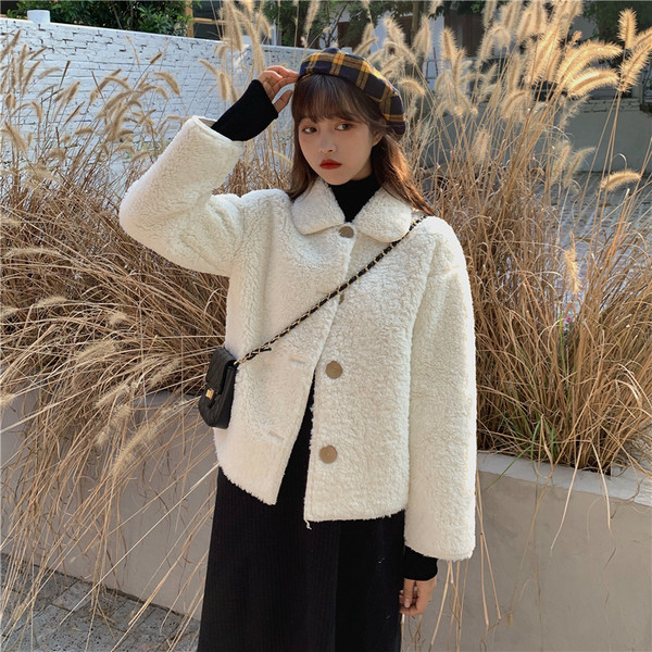 Rövid tavaszi-őszi kabát, két színben