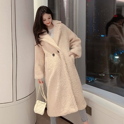 Palton lung și gros în roz, albastru și bej