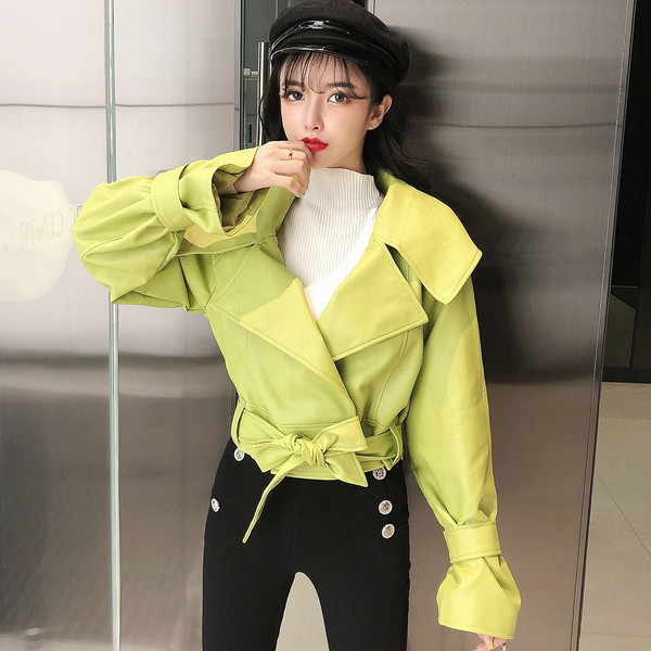 Geaca scurta de dama din piele ecologica in negru si verde